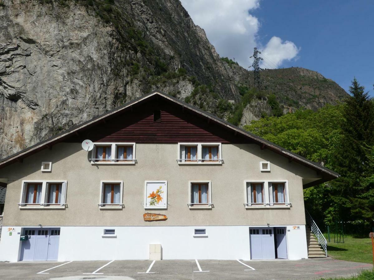 Appartamento Les Lys Orangés Le Bourg-dʼOisans Esterno foto