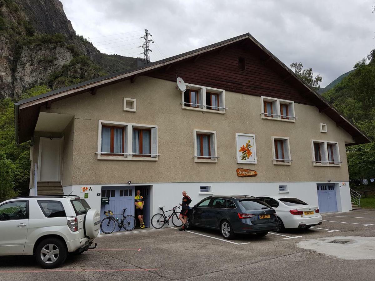 Appartamento Les Lys Orangés Le Bourg-dʼOisans Esterno foto